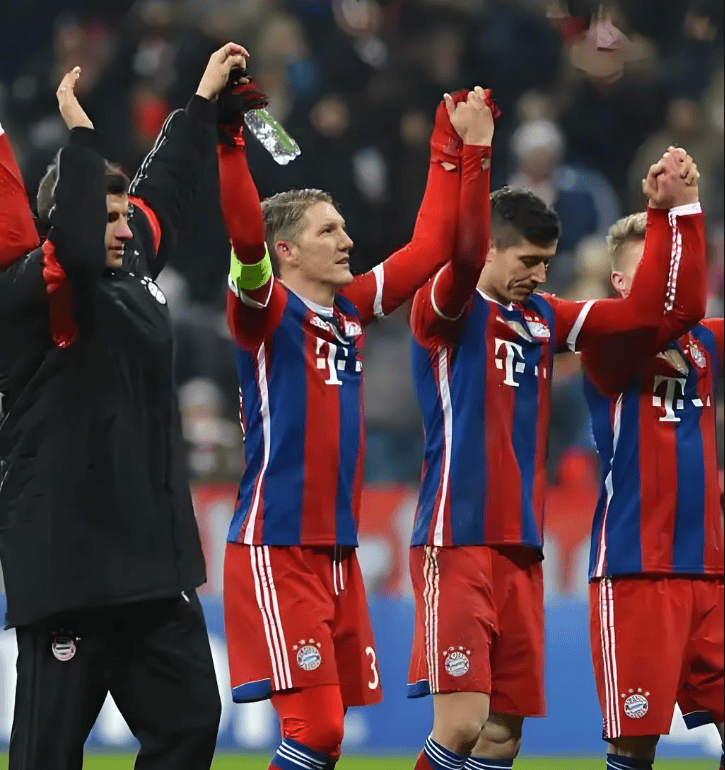 拜仁慕尼黑奋起直追榜首三连胜领跑德甲的简单介绍