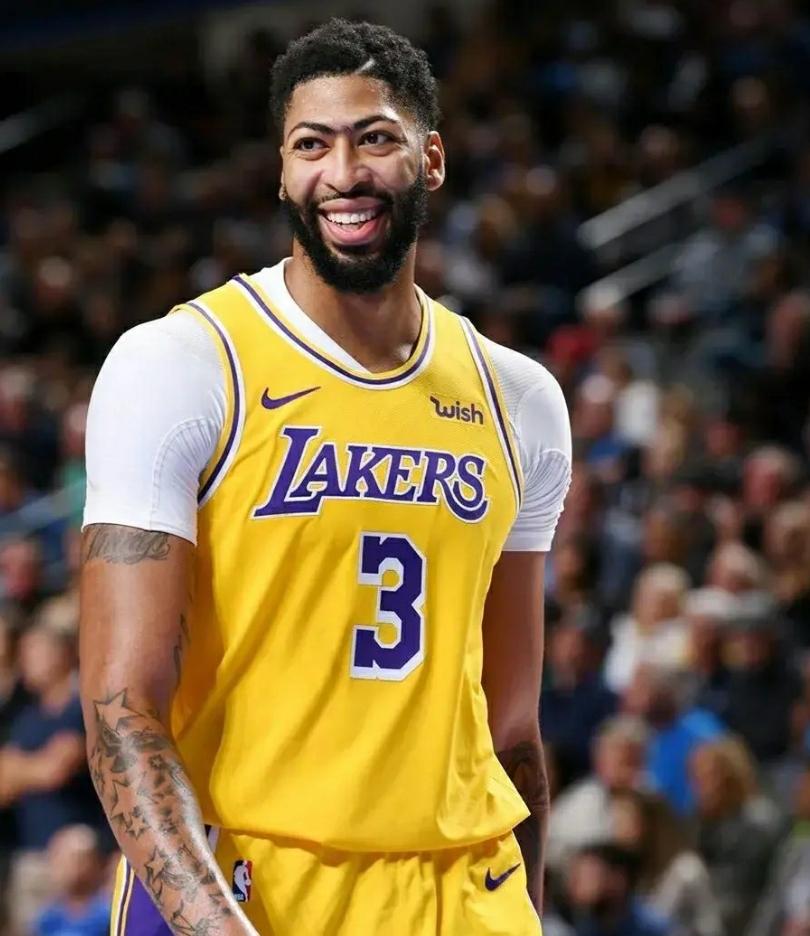 浓眉哥惊艳全场，官方宣布新规助攻爆棚，爵士逆转取胜！